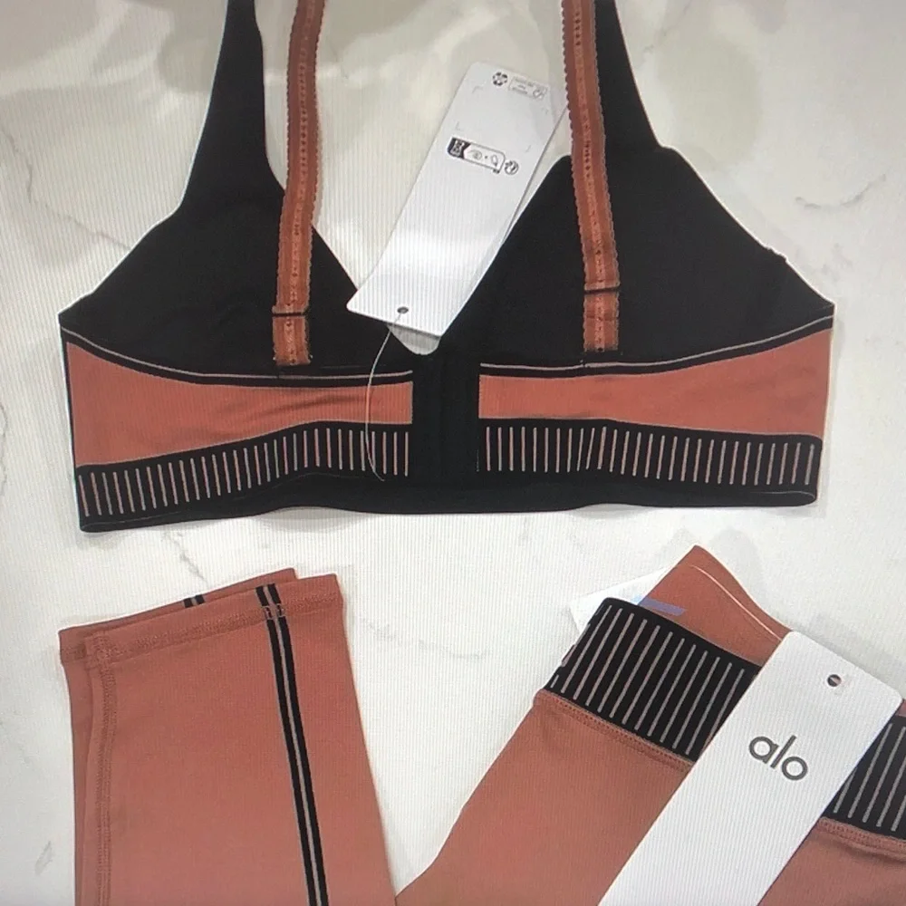ALO Yoga Rust Active Set with Black Trim - Bra & Leggings